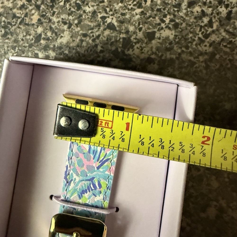 Lilly Pulitzer Leather Apple Watch Strap Band 38mm/40mm Shell Of A Party Multi - Picture 9 of 10